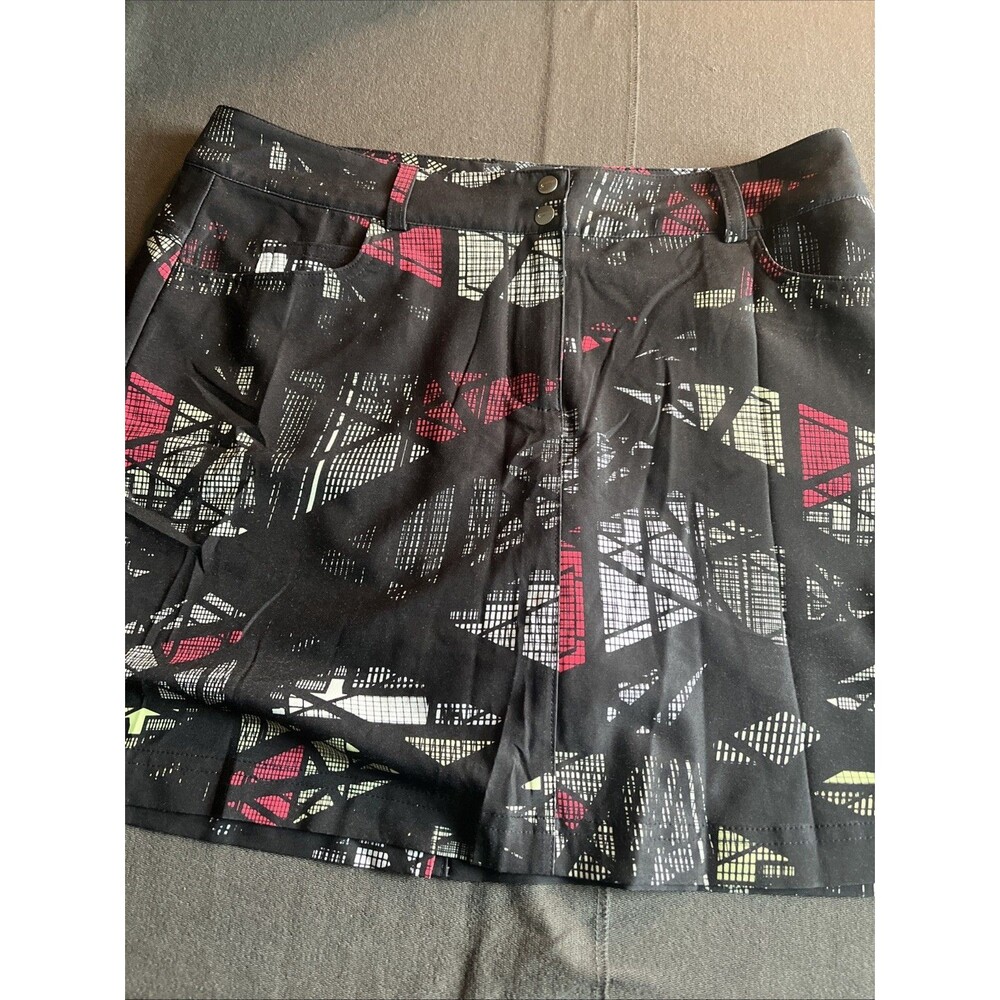 Slazenger women’s Golf skort Geometric Pattern Black Red White Button Closure 6